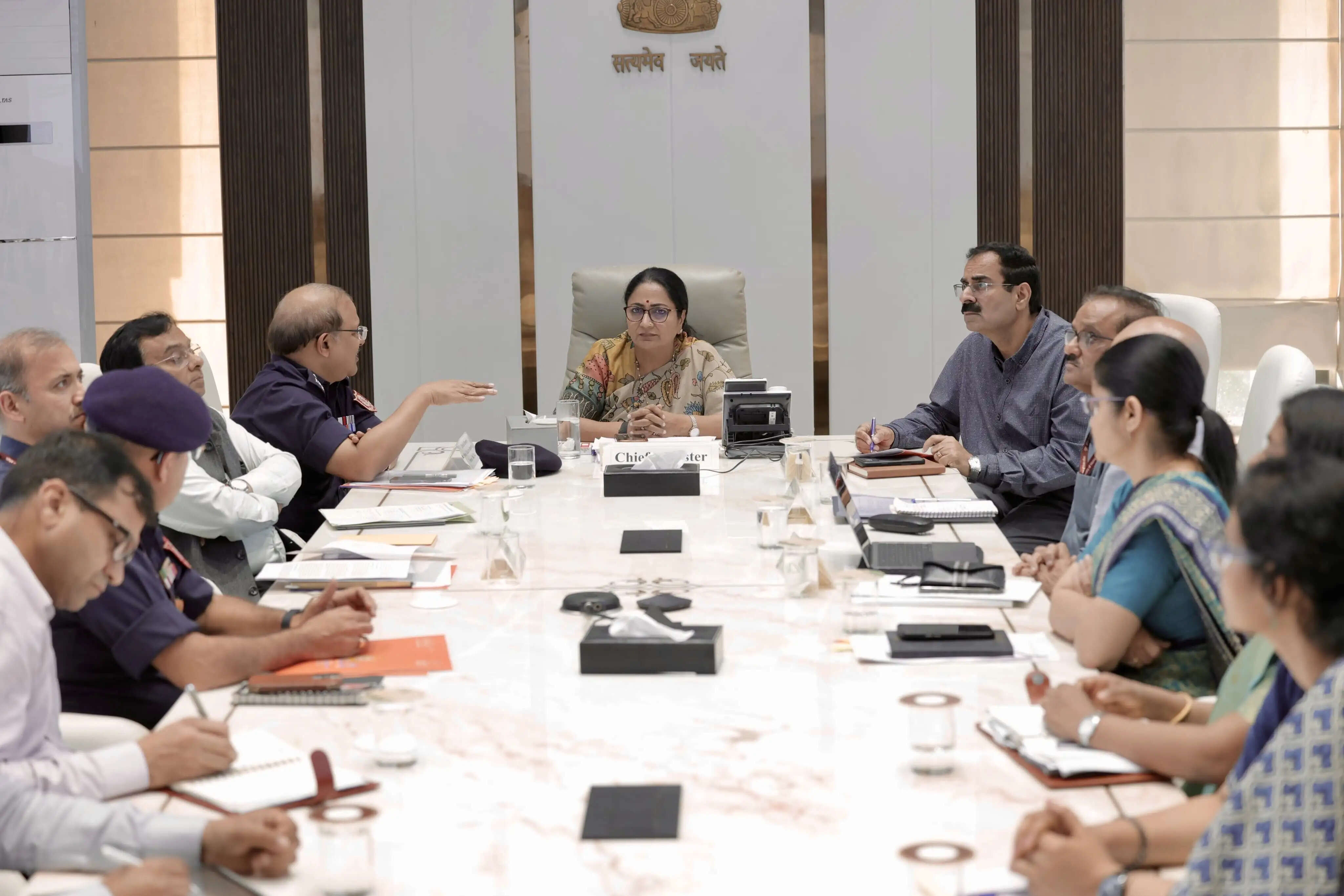 (लीड) दिल्ली में एसडीआरएफ के गठन से आपदा की स्थिति में राहत एवं बचाव कार्य को मिलेगी गति: रेखा गुप्ता