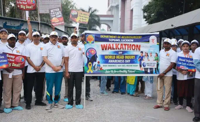 एसजीपीजीआई के चिकित्सकों ने निकाली जागरूकता रैली