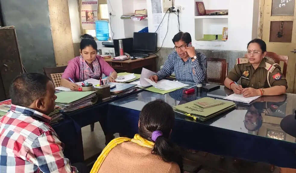 ‘प्रोजेक्ट मिलन’ की पहल रंग लाई, काउंसिलिंग से 6 बिछड़े दंपति फिर हुए एक