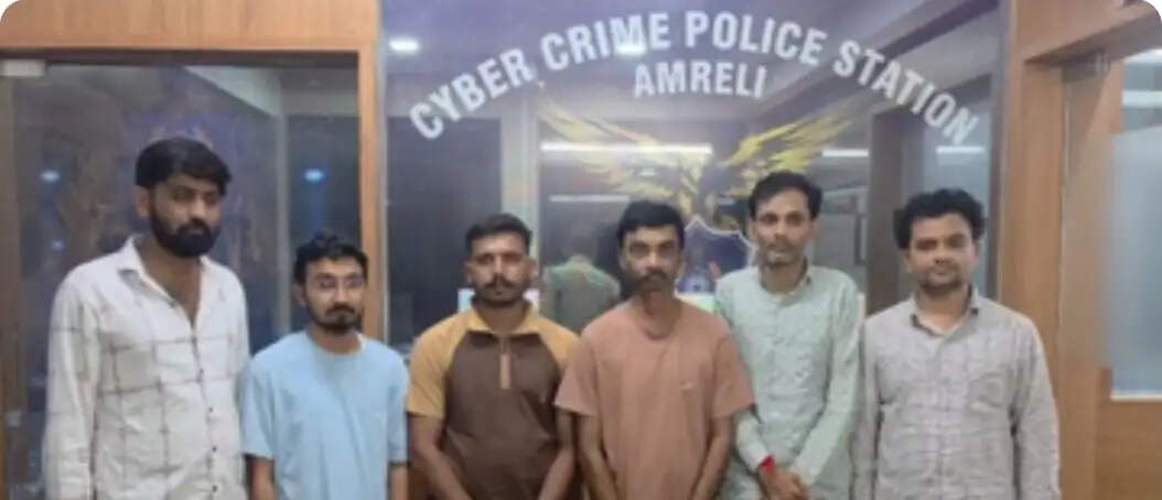 गुजरात में 634 करोड़ का एसडी पे घोटाला, डेढ़ लाख से अधिक निवेशकों से ठगी, छह गिरफ्तार