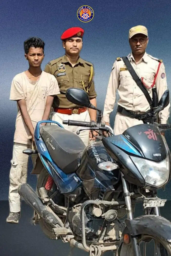 बाइक चोर गिरफ्तार