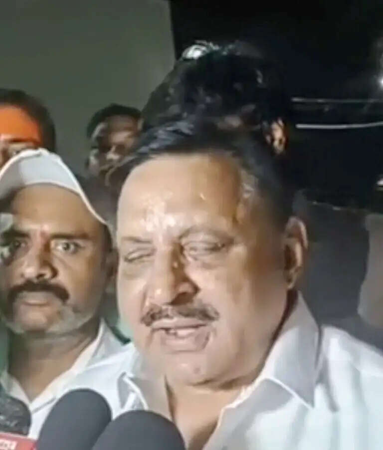 अधिवक्ता पर चाकू से हमले की कोशिश, एक आरोपी पकड़ा, दो फरार