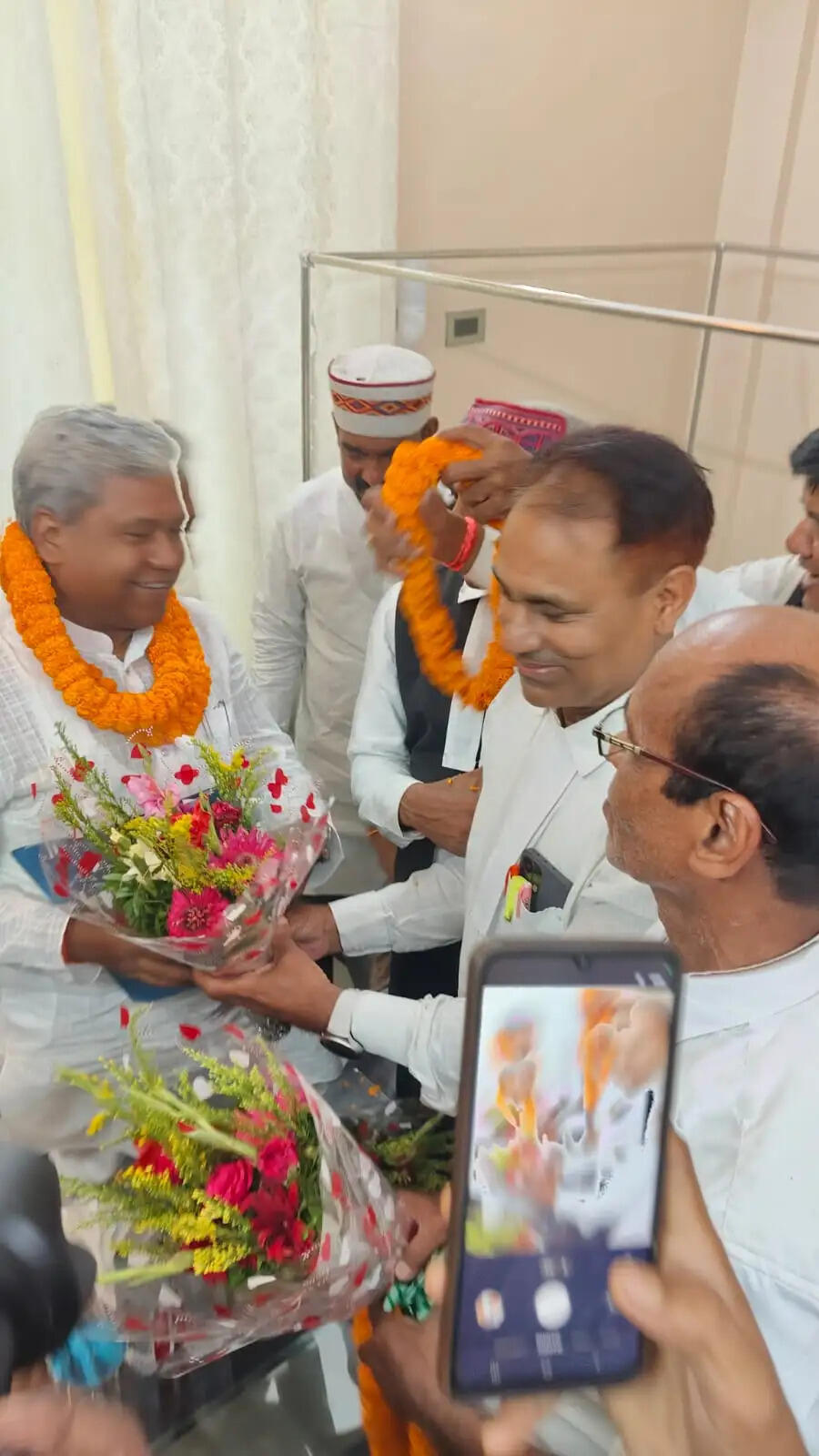 प्रभारी मंत्री से अधिवक्ताओं ने की नवादा में पृथक मोटर दुर्घटना दावा न्यायाधिकरण की स्थापना की मांग