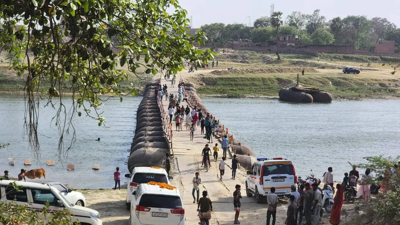 जौनपुर में प्लाटून पुल का लोकार्पण, शहरी क्षेत्र को जाम से मिलेगी राहत