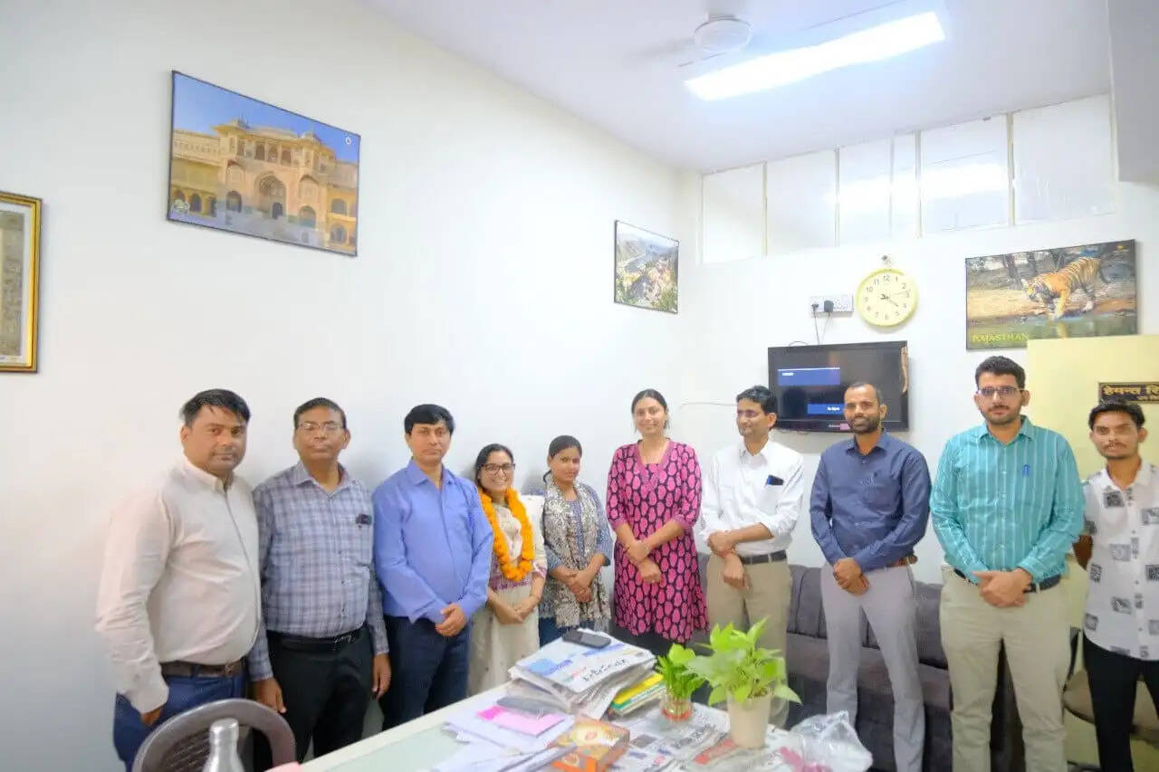 चारू मीणा एपीआरओ से पदोन्नत होकर बनीं पीआरओ: जयपुर कलेक्ट्रेट में संभाला कार्यभार