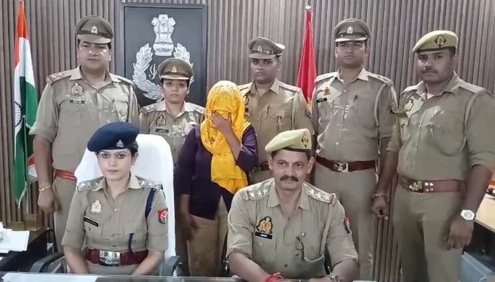 ओडिशा से आठ किलो गांजा लेकर आ रही महिला तस्कर गिरफ्तार