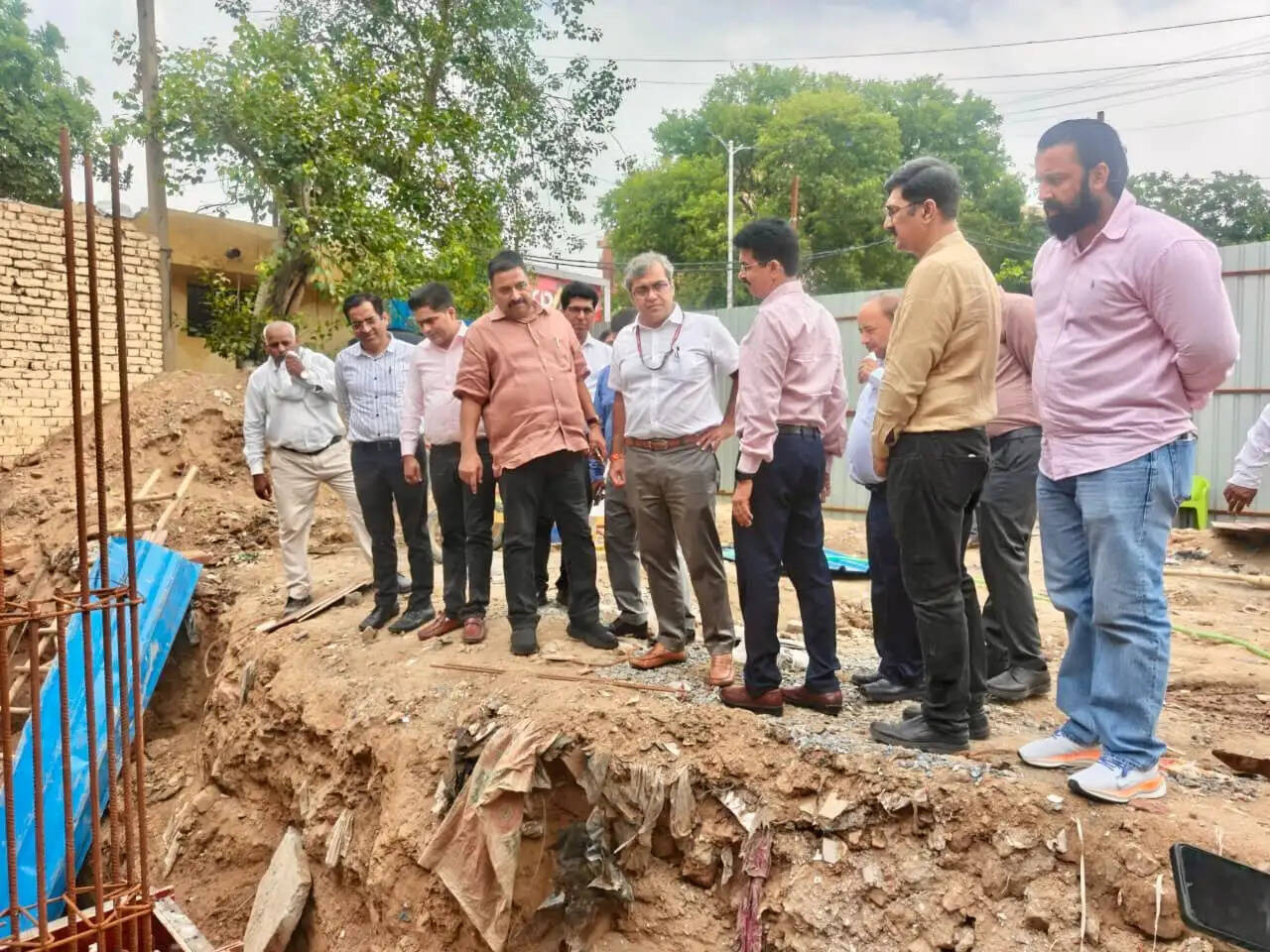 निगमायुक्त संजीव खिरवार ने दक्षिणी दिल्ली का किया निरीक्षण, स्वच्छता व्यवस्था को सुदृढ़ करने के दिए निर्देश