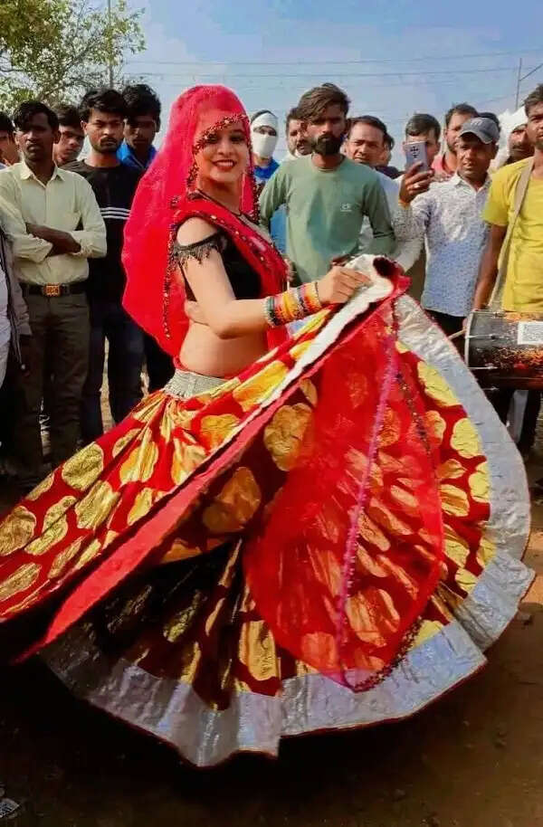 करीला धाम में उमड़ा आस्था का सैलाब, तीन दिवसीय मेले में 20 लाख श्रद्धालुओं ने किए दर्शन