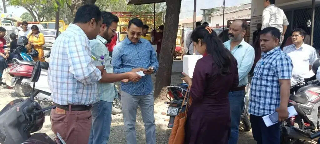 गैस आपूर्ति बाधित होने पर सिटी मजिस्ट्रेट का निरीक्षण,