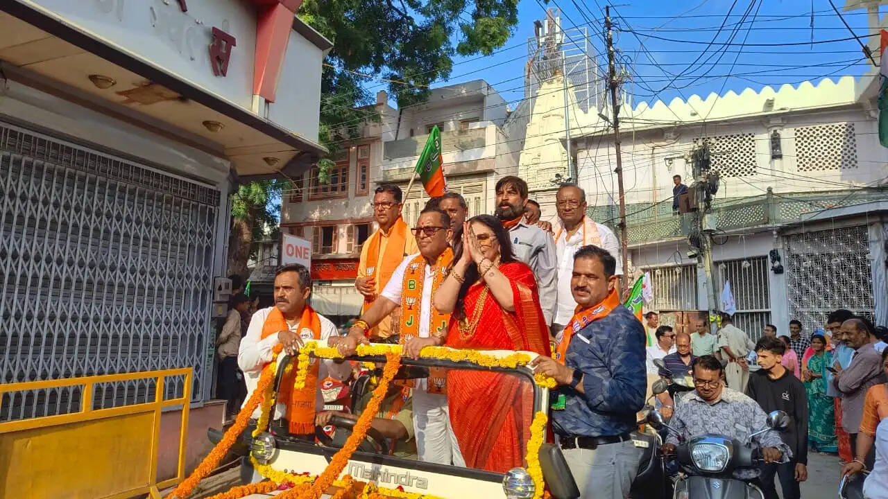 डूंगरपुर नगर परिषद चुनाव प्रचार के अंतिम दिन दिखा सियासी उत्साह