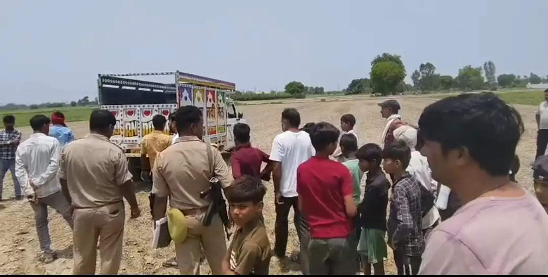 प्रेम प्रसंग के चलते भाई ने गला दबाकर की बहन की हत्या, शव को कुएं में फेंका