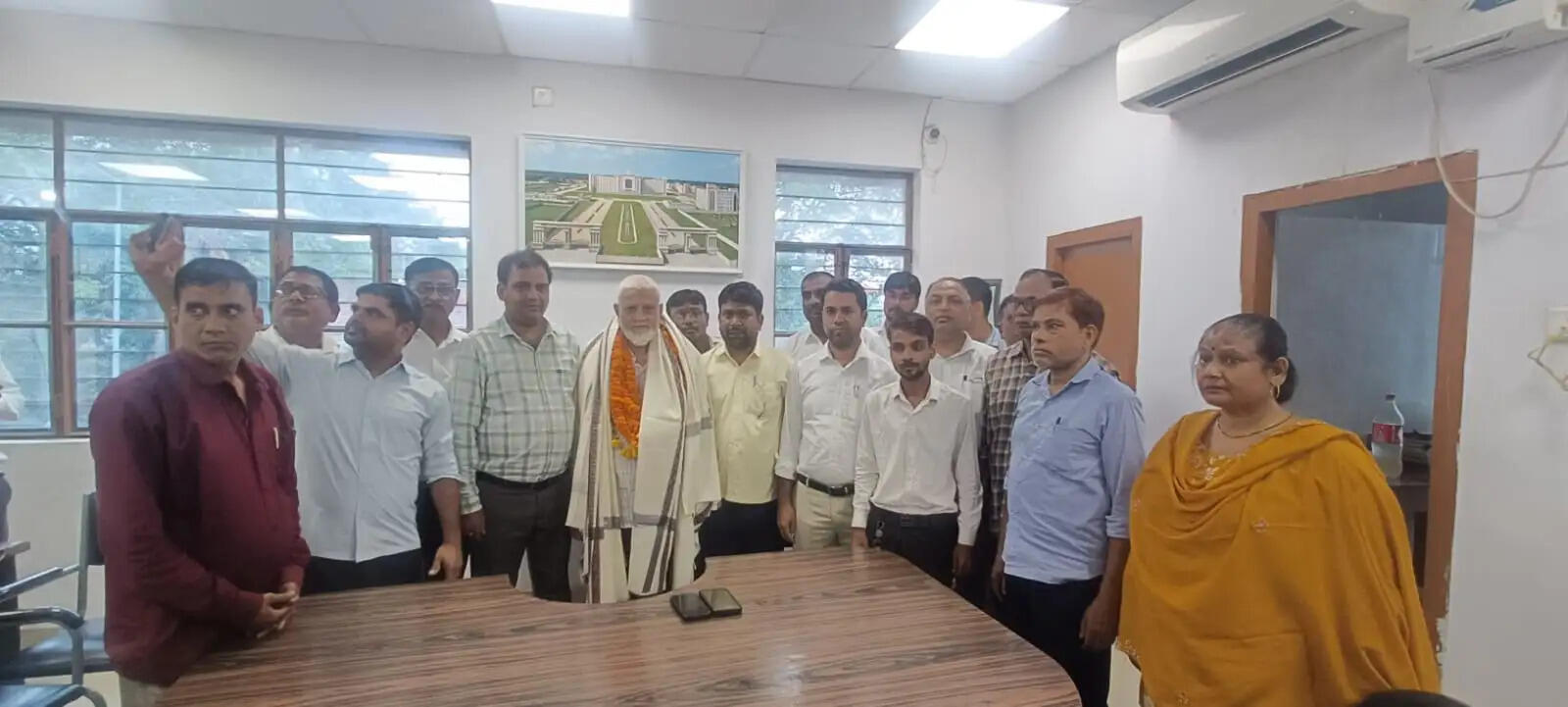 सेवा के 30 वर्ष पूर्ण कर मुख्य अनुलेखक सुधीर कुमार श्रीवास्तव सेवानिवृत्त