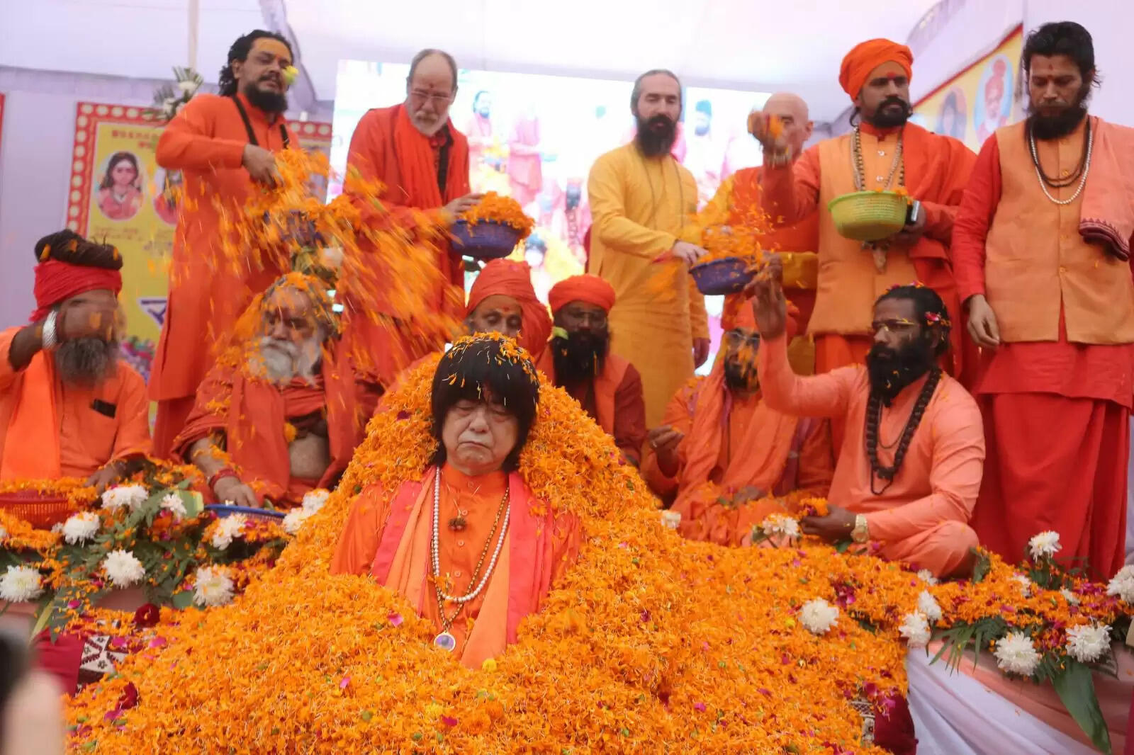 स्वामी आदित्यानंद गिरी बने निरंजनी अखाड़े के महामंडलेश्वर