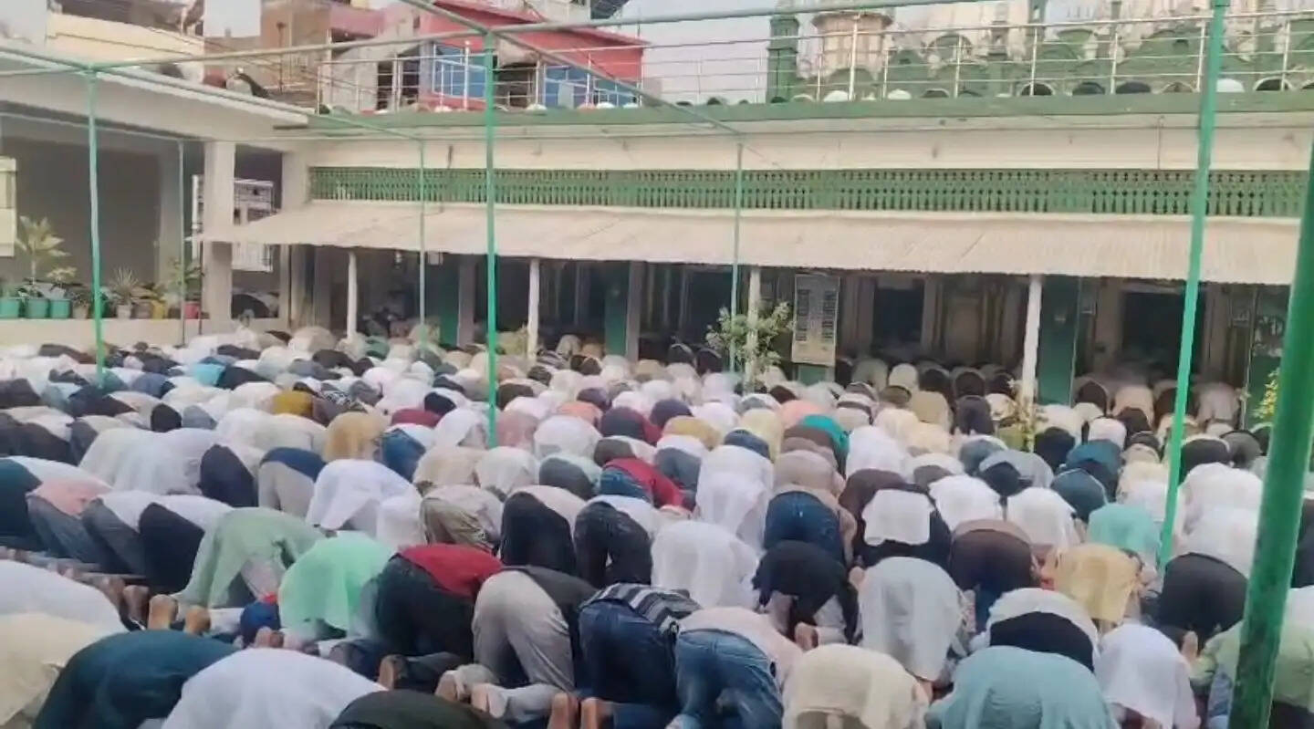 अमेठी में अमन और भाईचारे के साथ संपन्न हुई बकरीद।