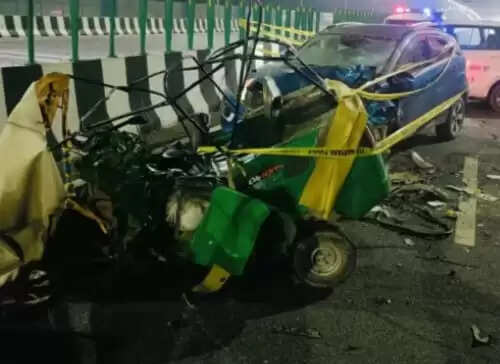 गुरुग्राम में द्वारका एक्सप्रेस-वे पर कार-ऑटो की टक्कर में दो की मौत