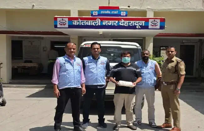 एसएससी परीक्षा में हाईटेक नकल गिरोह का सदस्य गिरफ्तार
