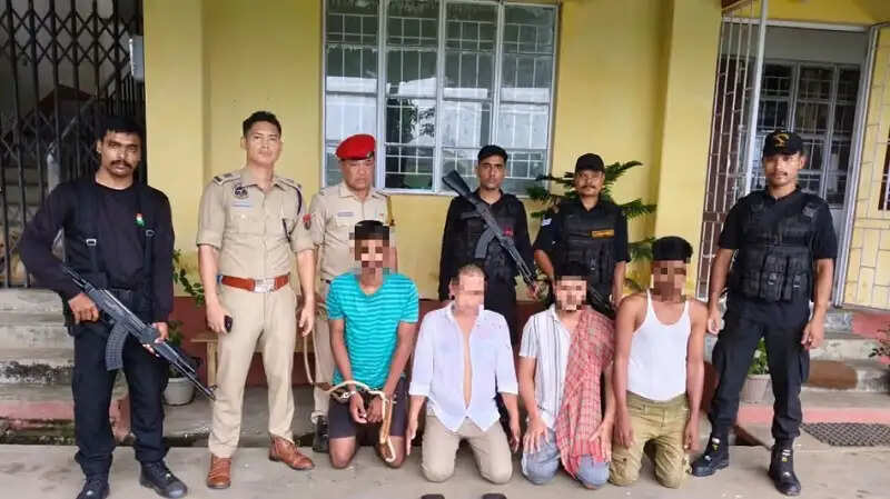 लुकू मियां हत्याकांड में चार मुख्य आरोपित गिरफ्तार, हथियार बरामद