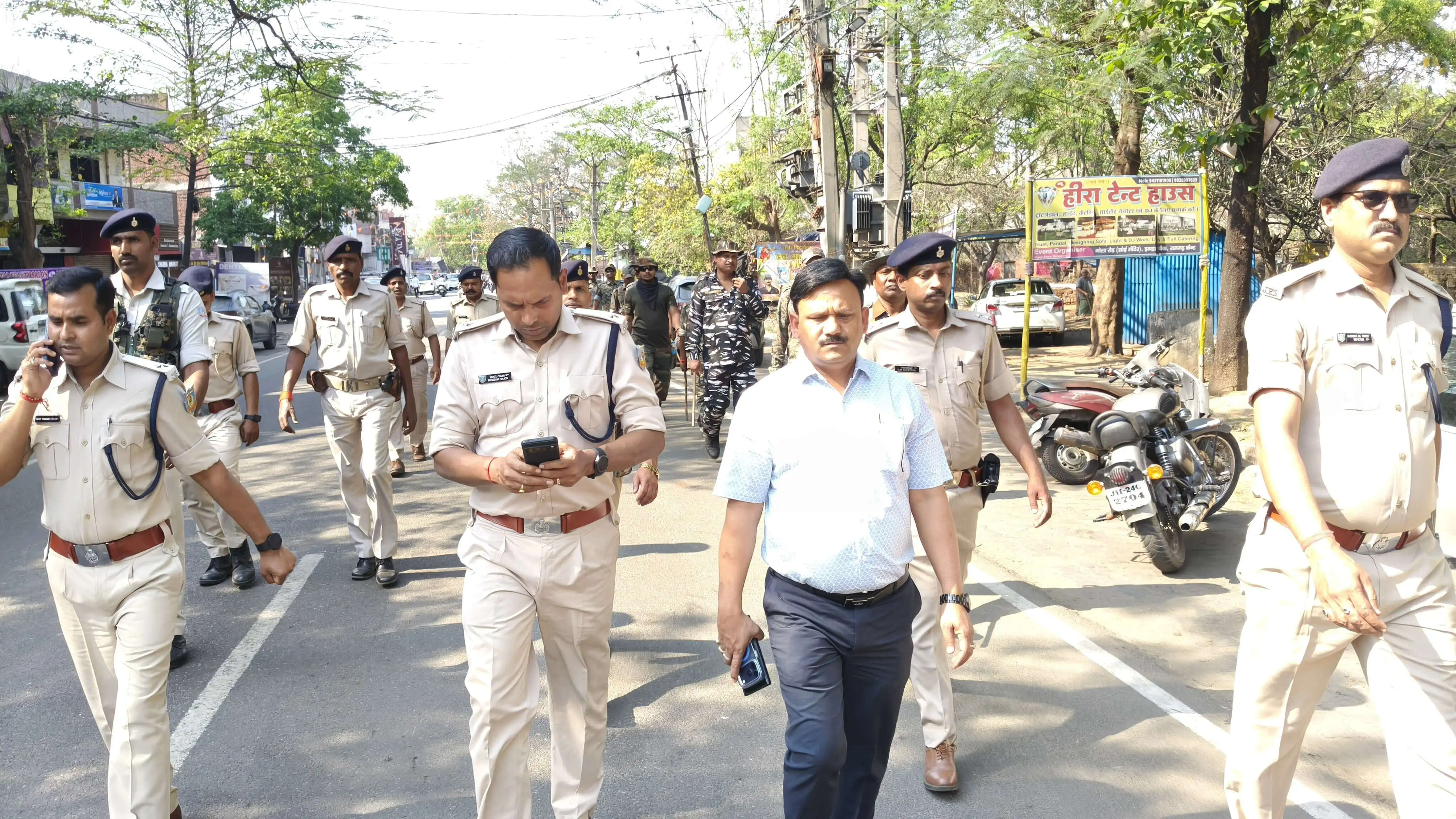 जुलूस की निगरानी में 150 पुलिस पदाधिकारी और 700 सिपाही तैनात : एसपी