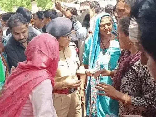 कोटा के एमबीएस अस्पताल में दो मरीजों की मौत के बाद बवाल