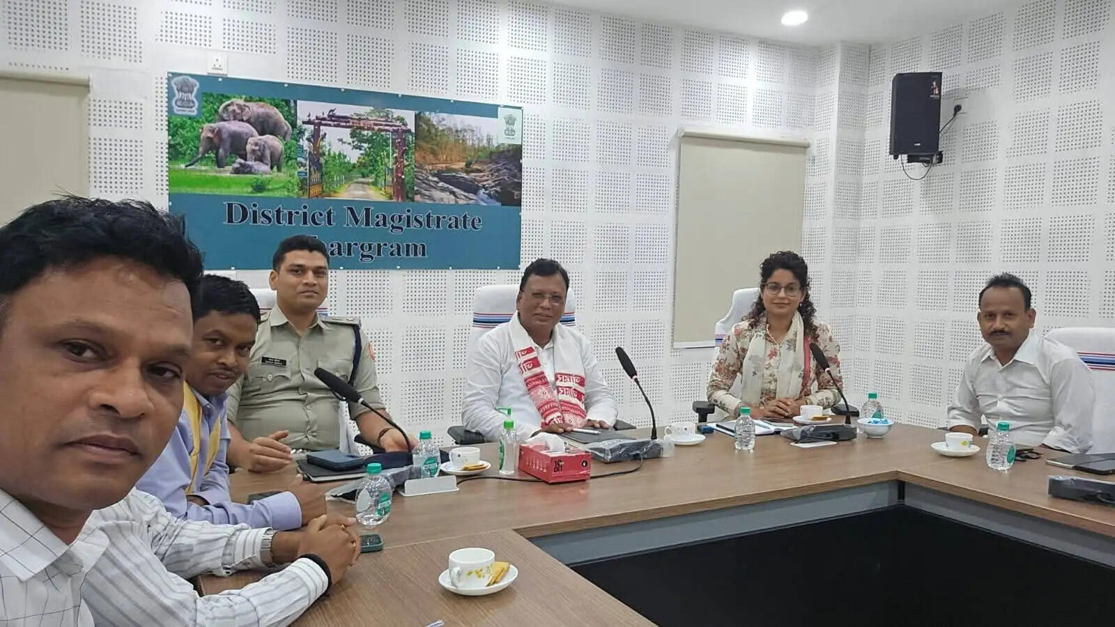 विश्व आदिवासी दिवस में शामिल होने नौ अगस्त को झाड़ग्राम आएंगे मुख्यमंत्री, तैयारी में प्रशासन