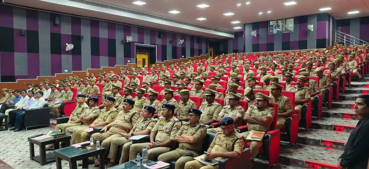 30वें दीक्षांत समारोह से पहले सुरक्षा व्यवस्था चाक-चौबंद, डीएम-एसएसपी ने किया व्यापक निरीक्षण