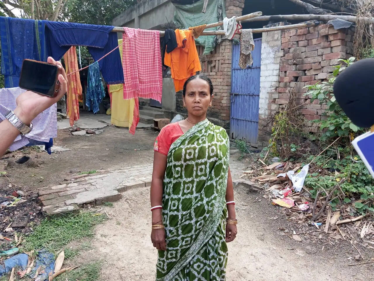 मुर्शिदाबाद डायरी-वे हमारे पड़ोसी थे, बहुत अच्छे संबंध थे लेकिन सब लूट ले गए