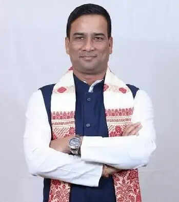 असम कांग्रेस के वरिष्ठ प्रवक्ता रातुल कालिता ने पार्टी छाेड़ी