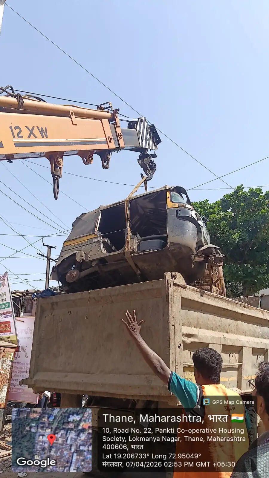 टीएमसी कार्रवाई में लोकमान्य नगर में 19 लावारिस वाहन जब्त