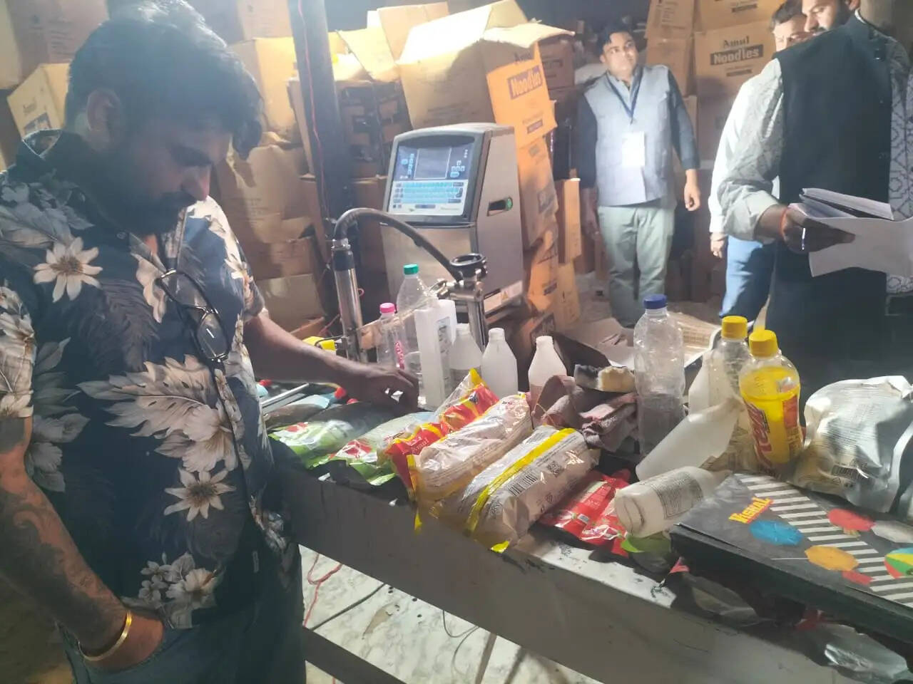 जयपुर में अमूल ब्रांड की डेढ़ लाख किलो एक्सपायरी खाद्य सामग्री नष्ट