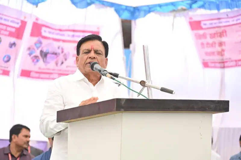 मेडिकल कॉलेजों में डॉक्टरों की कमी की शीघ्र होगी पूर्ति : उप मुख्यमंत्री देवड़ा