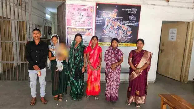 रायगढ़ पुलिस ने बाजार हाट में सक्रिय झपटमार और पाकेटमार गिरोह का किया पर्दाफाश