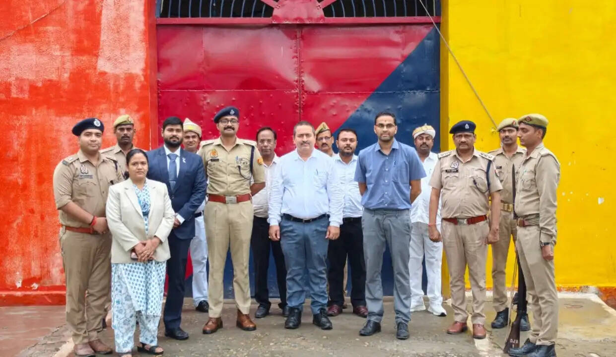 जिला एवं सत्र न्यायाधीश, जिलाधिकारी व एसपी ने जिला कारागार और बाल गृह का किया निरीक्षण