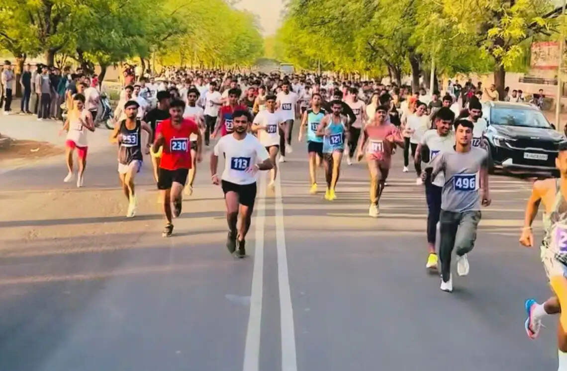 एनएसयूआई ने स्थापना दिवस पर निकाली रन फॉर रोजगार मैराथन