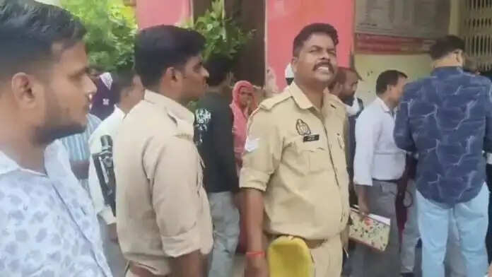 ग्राम प्रधान के बेटे की दिनदहाड़े हत्या,पुलिस जांच में जुटी