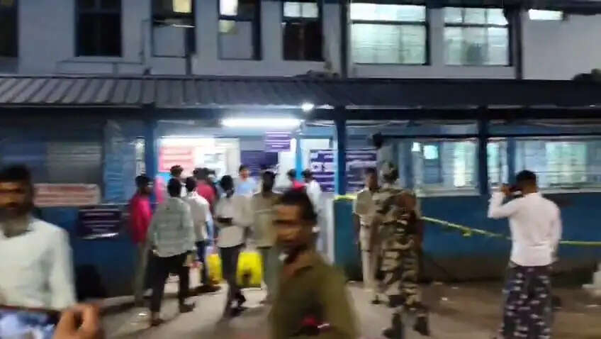 जंगीपुर महकमा अस्पताल में इंजेक्शन लगाने के बाद बीमार पड़े कई मरीज, जांच की मांग