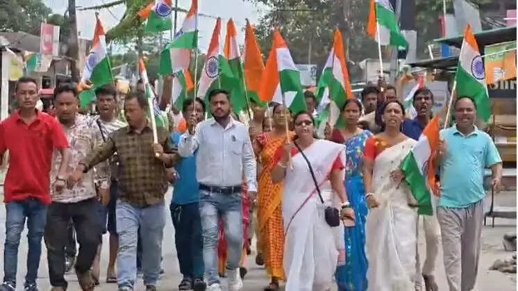 भाजपा युवा मोर्चा ने निकाली तिरंगा यात्रा