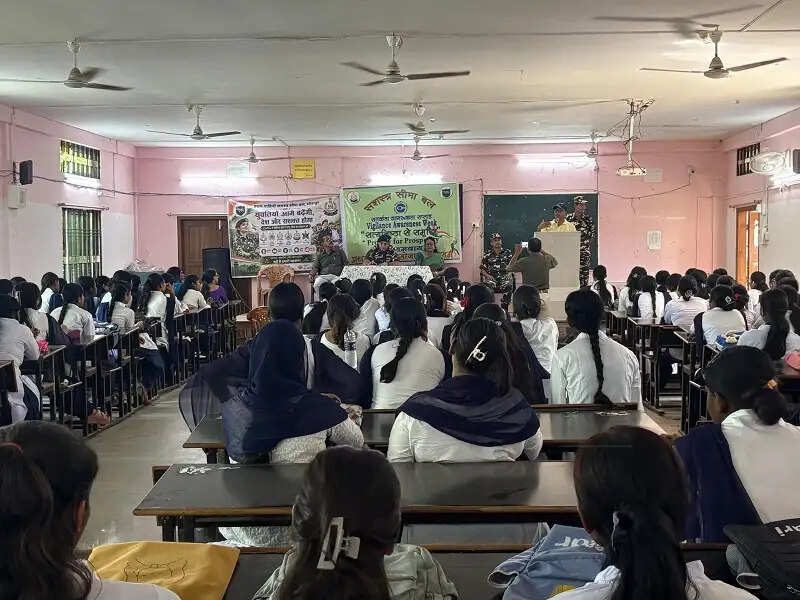एसएसबी सोनापुर ने सतर्कता, बालिका शिक्षा और महिला भर्ती पर जागरूकता कार्यक्रम आयोजित किए
