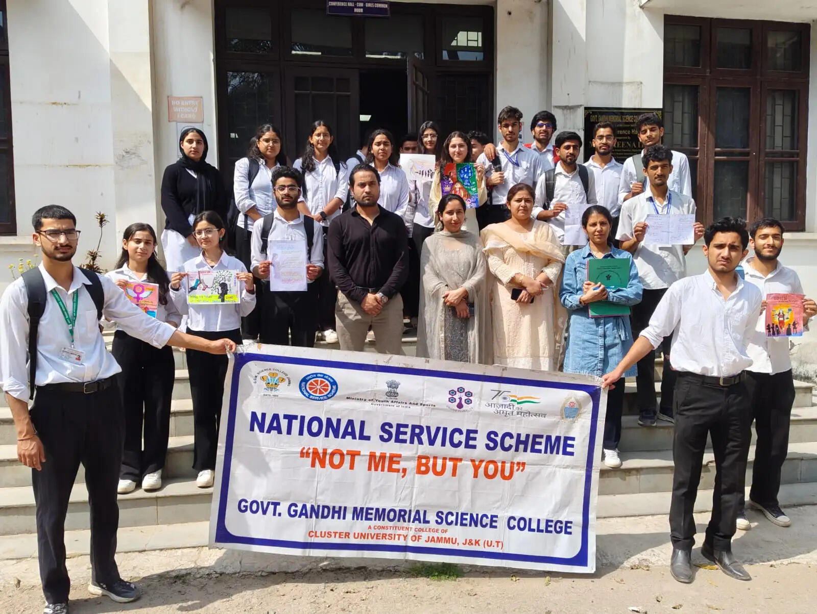 जीजीएम साइंस कॉलेज में विभिन्न रचनात्मक प्रतियोगिताओं का आयोजन