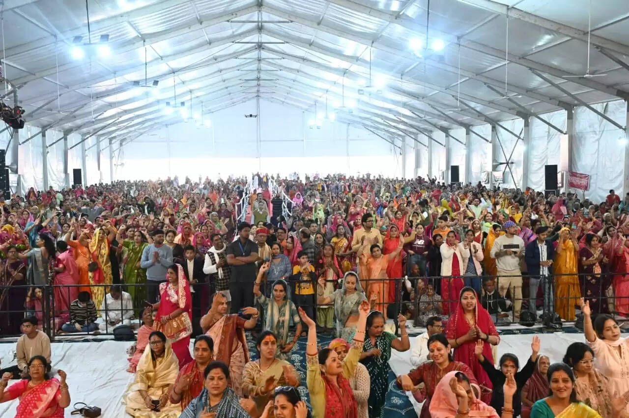 वृंदावन न जा सके तो गोविंद देव जी के दर्शन से ही प्रिय-प्रियतम की प्राप्ति : देवकीनंदन ठाकुर