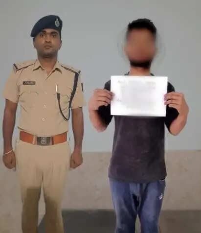 चलती ट्रेन पर पत्थर फेंकने वाला युवक गिरफ्तार