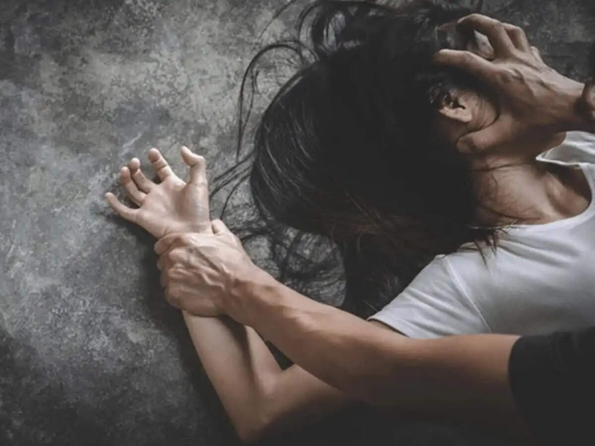 धारः दोस्त की मदद से युवक ने किया नाबालिक के साथ दुष्कर्म