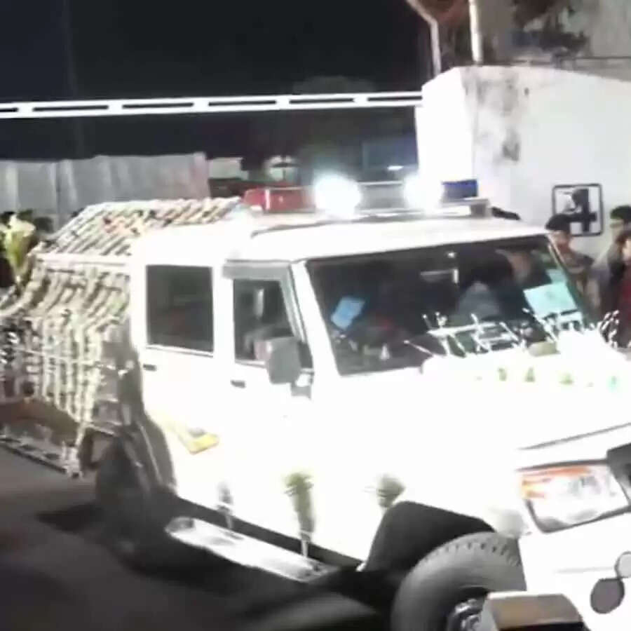 पहलगाम आतंकी हमला : बंगाल के दो पर्यटकों के शव कोलकाता पहुंचते ही पसरा मातम