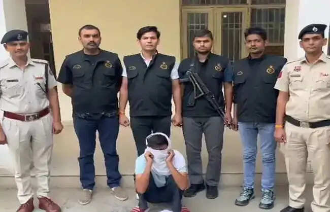 रेवाड़ी में गांजे के साथ तस्कर गिरफ्तार