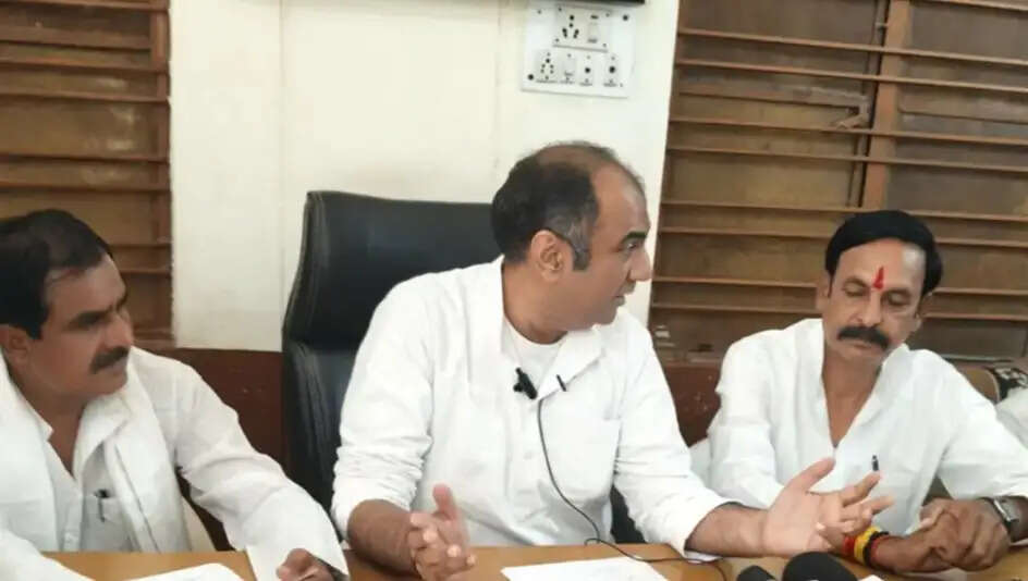 राजगढ़ःकिसानों की समस्याओं को लेकर कांग्रेस का मक्सी टोल पर 7 मई को चक्काजाम