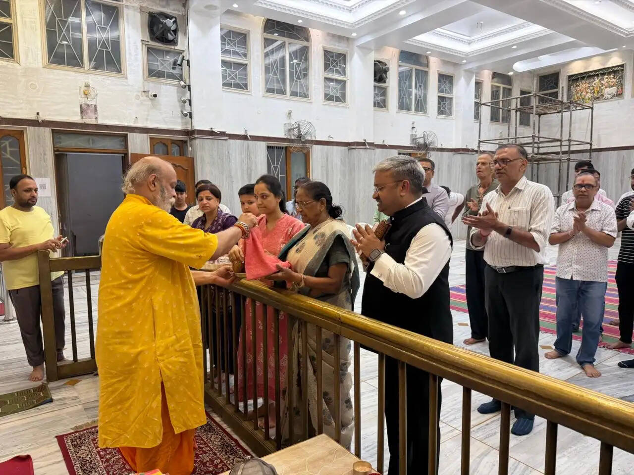 खाटू नरेश को द्वादशी पर लगा खीर चूरमा का भोग
