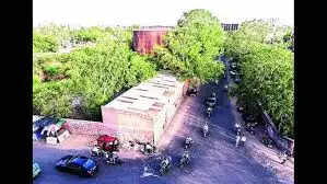 दो साल बाद भी टोंक फाटक पुलिया जमीनी विवाद नहीं सुलझा पाया जेडीए, आमजन जाम से परेशान