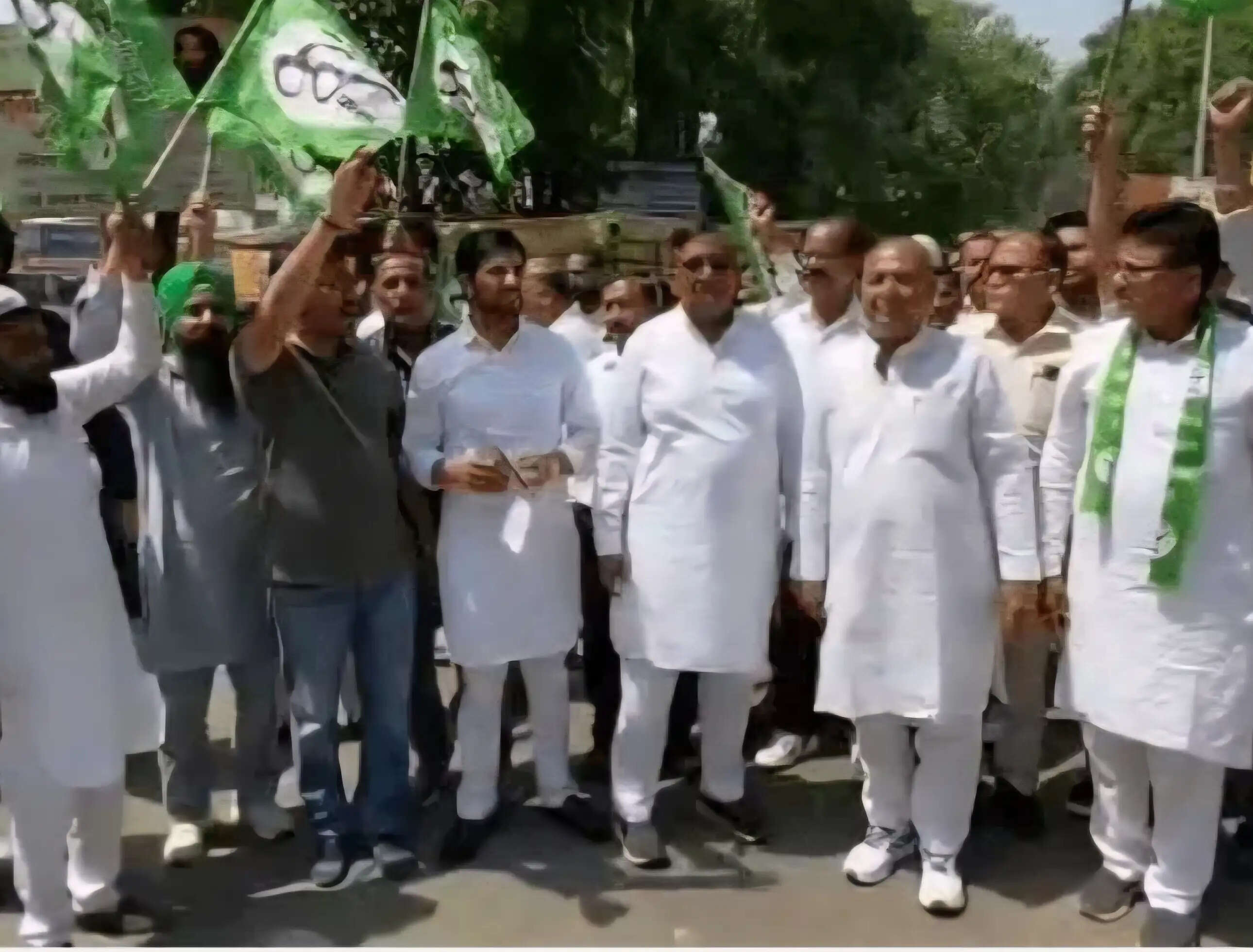 यमुनानगर:इनेलो कार्यकर्ताओं का प्रदर्शन, खरीद व्यवस्था में सुधार की मांग