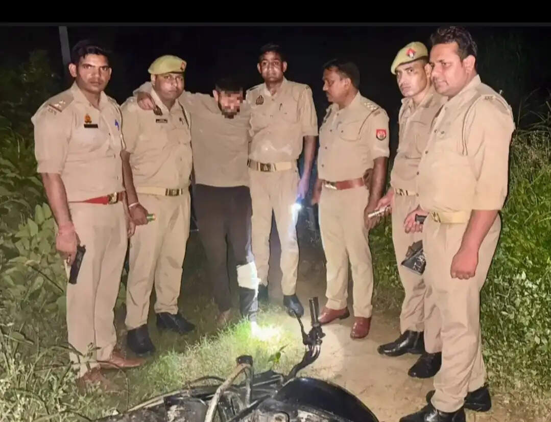 बिजनौर में गौकशी का आरोपित पुलिस मुठभेड़ में घायल, गिरफ्तार