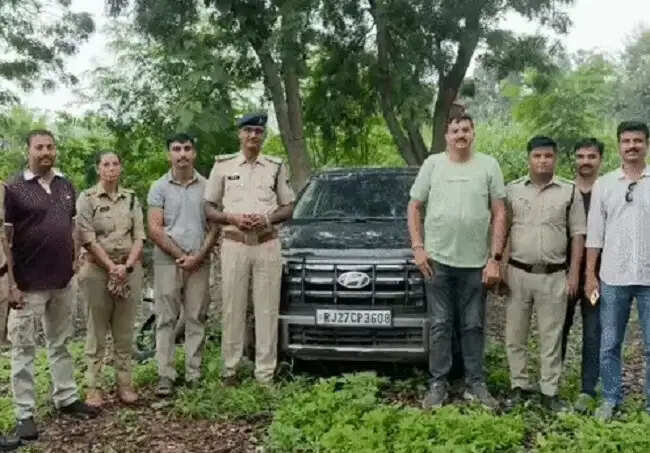 मप्र के रतलाम में राजस्थान पासिंग कार से 2.50 करोड़ रुपये कीमत की एमडी ड्रग जब्त