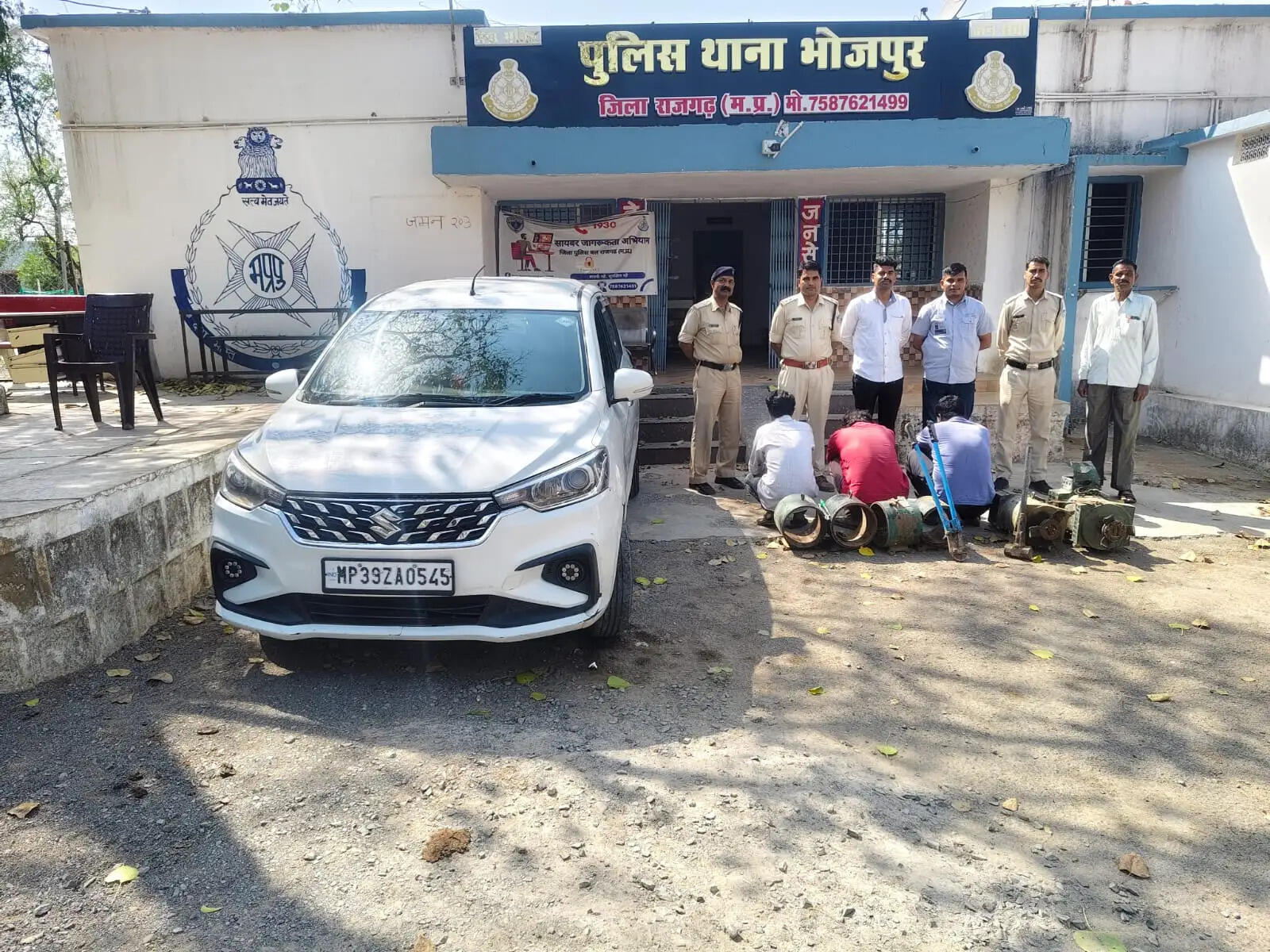 राजगढ़ः जनरेटर के अल्टीनेटर व इनवर्टर बैटरी चोरी के मामले में तीन आरोपित गिरफ्तार